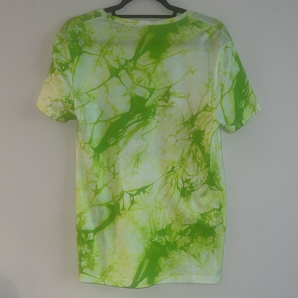 PRE-OWNED - Women's Versace Clip Shoulder Tie Dye Medusa Tee. Size 38IT - Picture 5 of 12